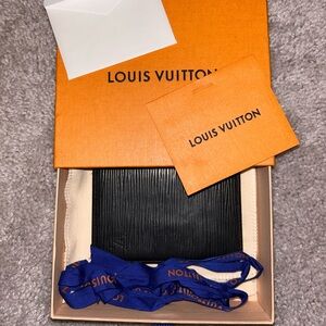 Louis Vuitton Epi wallet